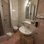 Kaerntnerhof Velden - Zum Schankbaron Hotel 3*