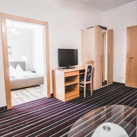 Kaerntnerhof Velden - Zum Schankbaron 3*