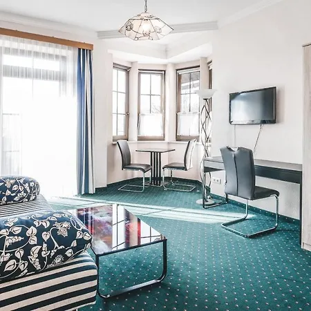 Kaerntnerhof Velden - Zum Schankbaron 3*