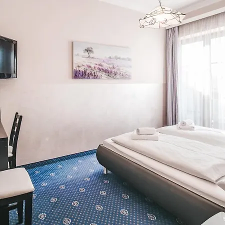 Hotel Kaerntnerhof Velden - Zum Schankbaron 3*