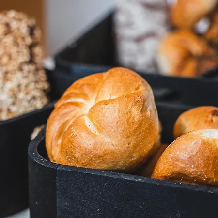 Hotel Kaerntnerhof Velden - Zum Schankbaron 3*