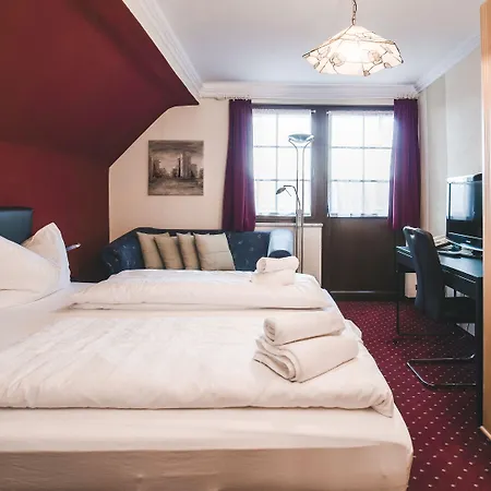 호텔 Kaerntnerhof Velden - Zum Schankbaron 3*