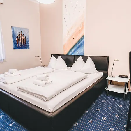 호텔 Kaerntnerhof Velden - Zum Schankbaron 벨덴암워스에르시