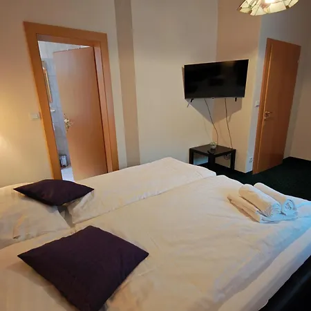 Hotel Kaerntnerhof Velden - Zum Schankbaron 3*