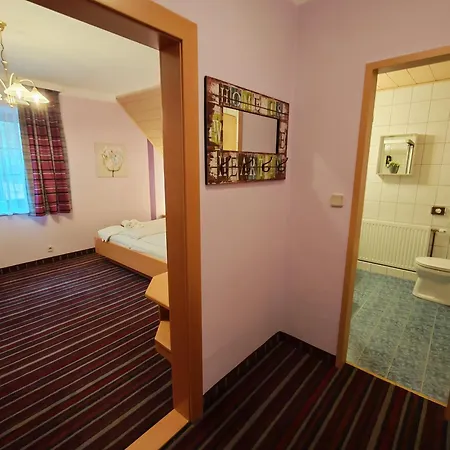 Kaerntnerhof Velden - Zum Schankbaron 3*