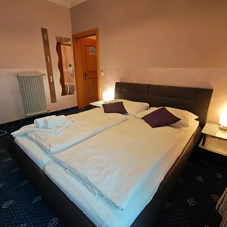 Kaerntnerhof Velden - Zum Schankbaron 3*