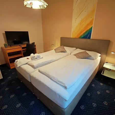 Kaerntnerhof Velden - Zum Schankbaron Hotel 3*