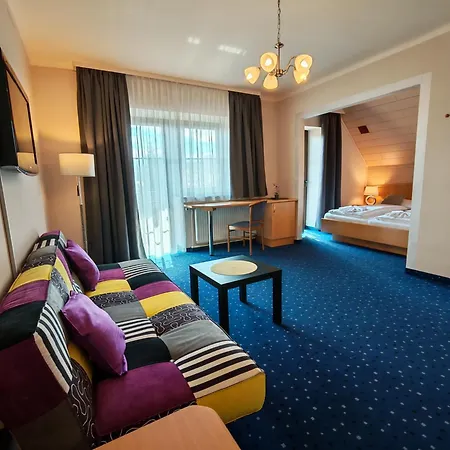 Hotel Karntnerhof 3*