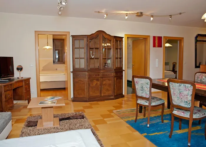 Kaerntnerhof Velden - Zum Schankbaron 3*