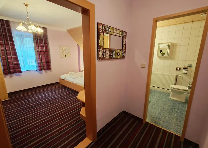 Kaerntnerhof Velden - Zum Schankbaron 3*