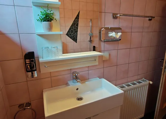 Kaerntnerhof Velden - Zum Schankbaron 3*