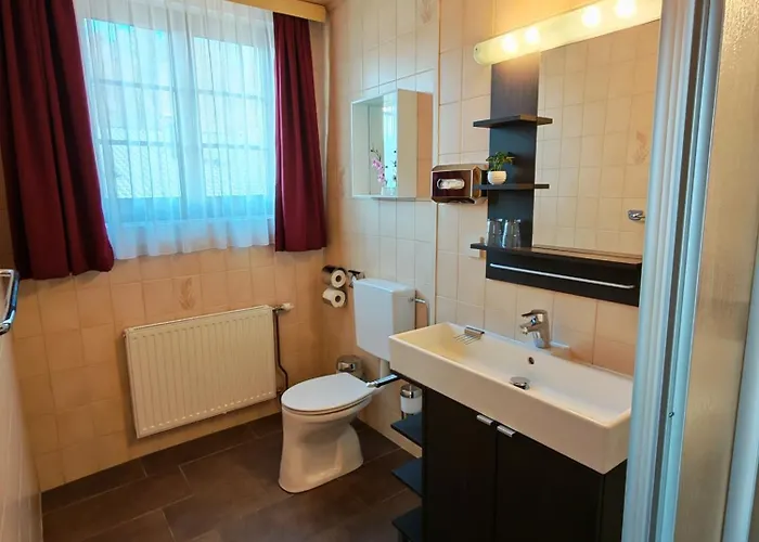 Kaerntnerhof Velden - Zum Schankbaron 3*